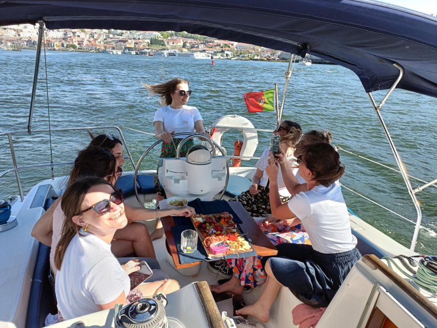 Porto: Exclusive Party Aboard a Charming Sailboat With Drink - Common questions