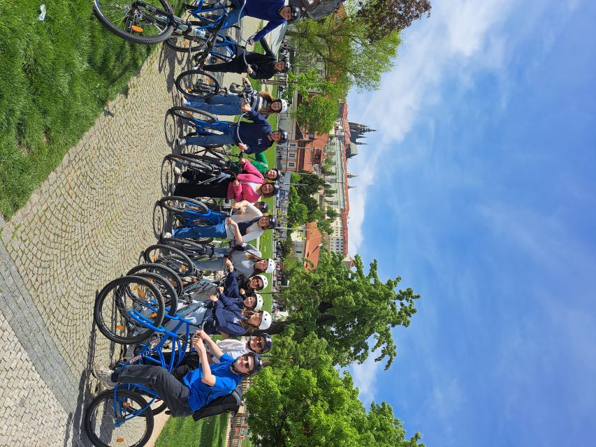 Prague: 2 Hours Guided City Bike Tour - Tour Tips
