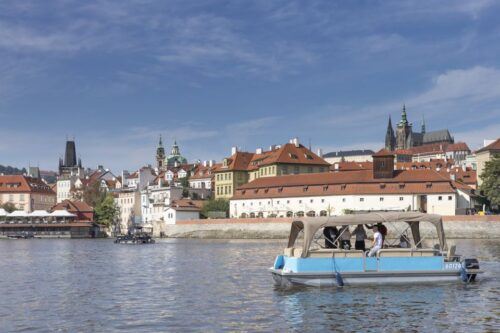 Prague: Beer Boat Tour - Tour Duration and Availability