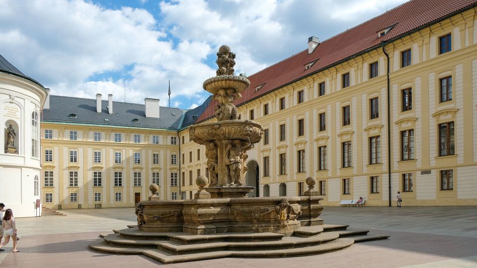 Prague Castle and Royal District: 3-Hour Guided Tour - Logistics and Tour Booking Options