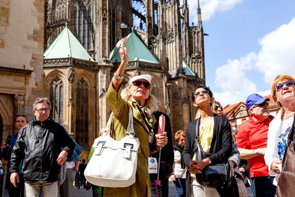 Prague: Full-Day Sightseeing Tour With Cruise and Lunch - Common questions