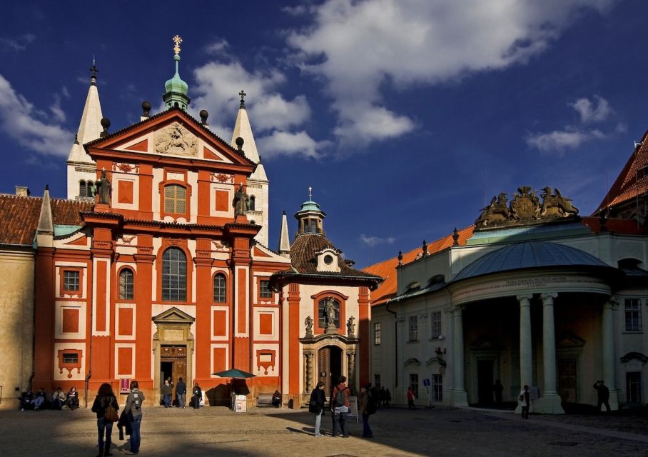 Prague: Walking Tour With Prague Castle Entry Ticket & Drink - Additional Information on Prague Castle