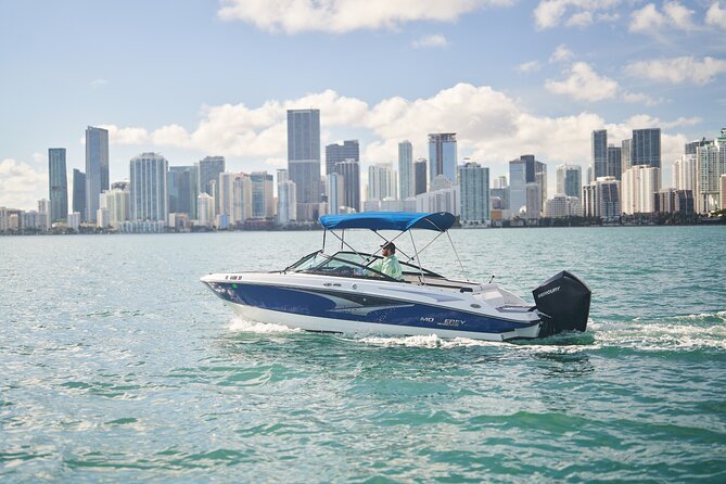 Private Boat Ride in Miami With Experienced Captain and Champagne - Champagne and Onboard Amenities