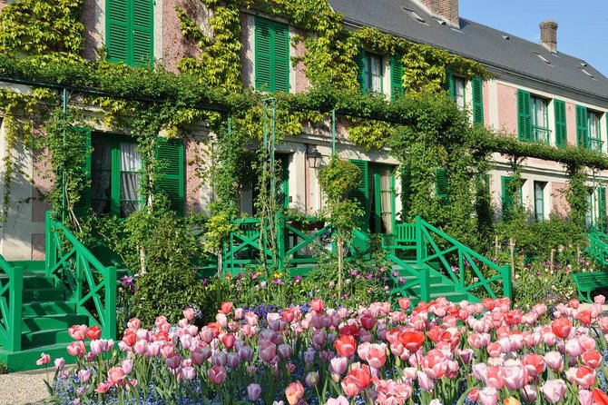 Private Giverny & Versailles Day Trip With Lunch & Hotel Transfers From Paris - Additional Information