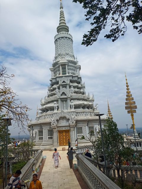 Private One Day Trip to Phnom Prasit, Udong and Long Vek - Free Cancellation Policy