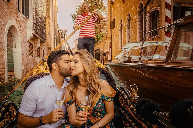Private Photo Shoot in Venice With Gondola Ride - Directions