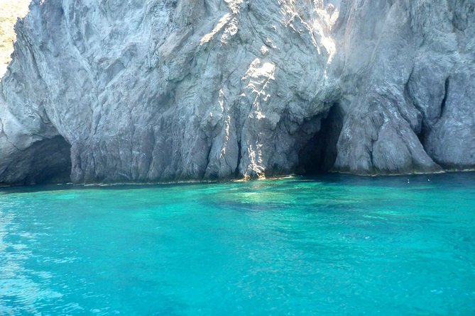 Private Santorini Day Cruise All Inclusive - Common questions