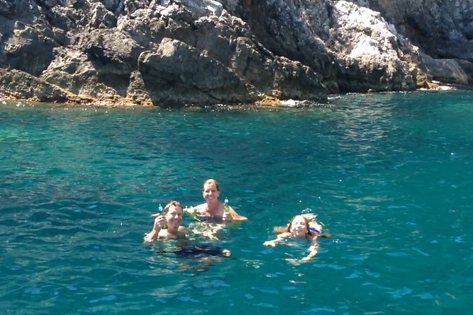 Private Tour in a Typical Capri Boat (Three Hours) - Common questions