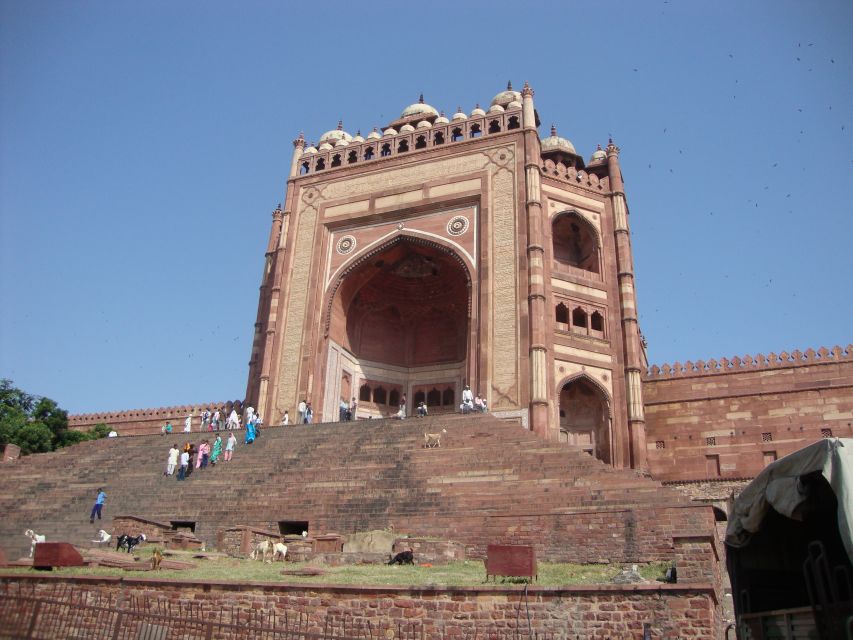 Private Tour of Taj Mahal, Agra Fort, and Fatehpur Sikri - Location and Main Attractions