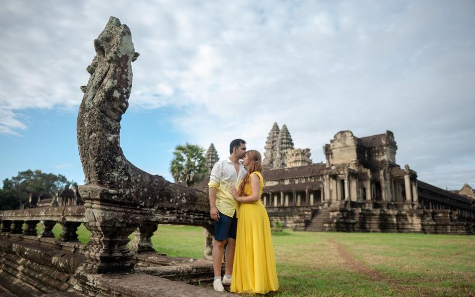 Professional Photoshoot in Angkor Archaeological Park - Private Photo Session