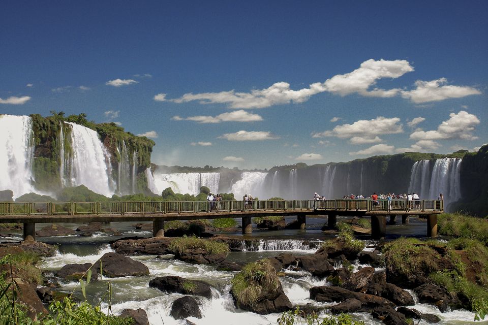 Puerto Iguazú Combo: Iguazu Falls 2 Day Tours Transfers - Common questions