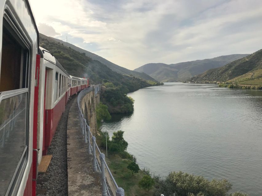 Quinta Dos Murças: Train, Walking, Lunch and Wine Tasting - Booking Information