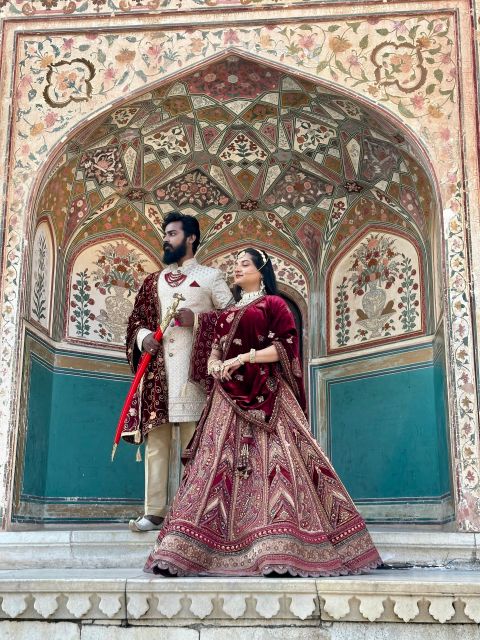 Regal Romance: Jaipur's Prewedding Enchantment - Intricate Panna Meena Ka Kund