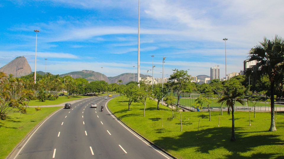 Rio De Janeiro: Shared Transfer From or to Airport - Directions