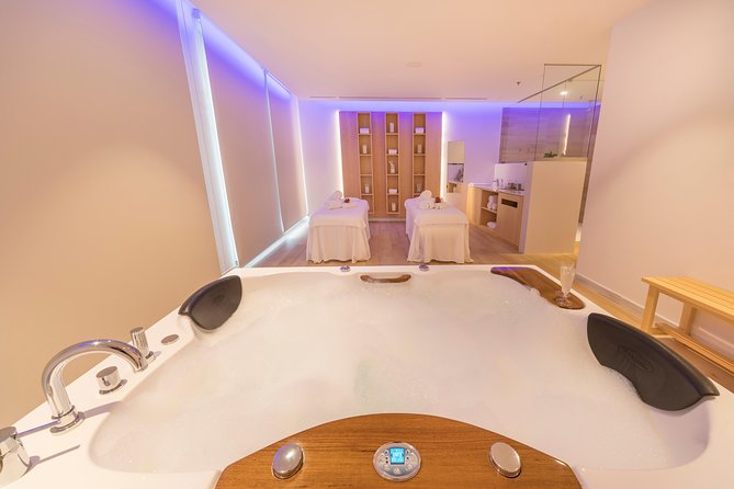 Romantic Couple Massage SPA Entry and Private Jacuzzi With Cava - What to Expect During Your Experience