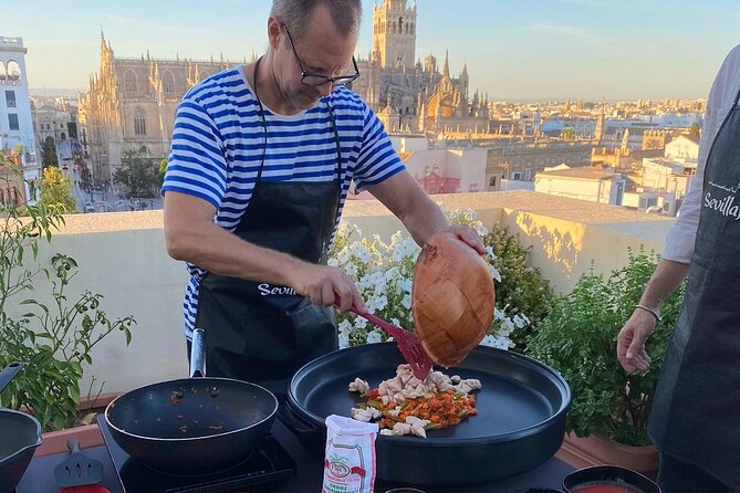 Rooftop Panoramic Highlights Tour & Paella Cooking Class Sevilla - Stunning Rooftop Views