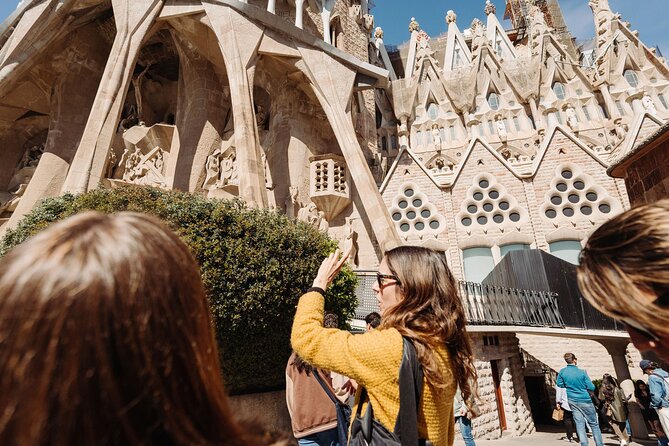 Sagrada Familia Highlights Tour With Skip the Line Tickets - Common questions