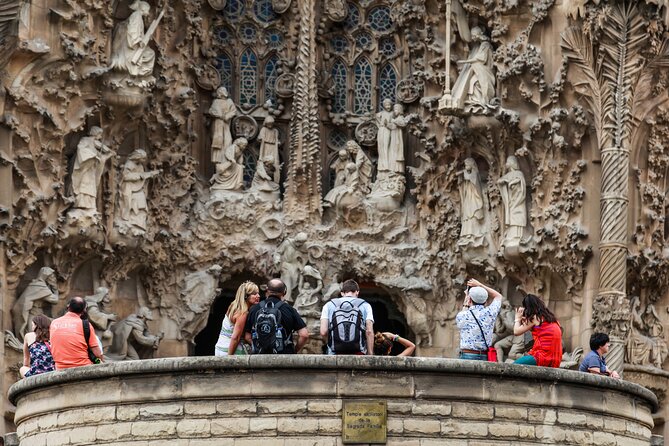 Sagrada Familia Small Group Tour With Optional Tower Access - Common questions