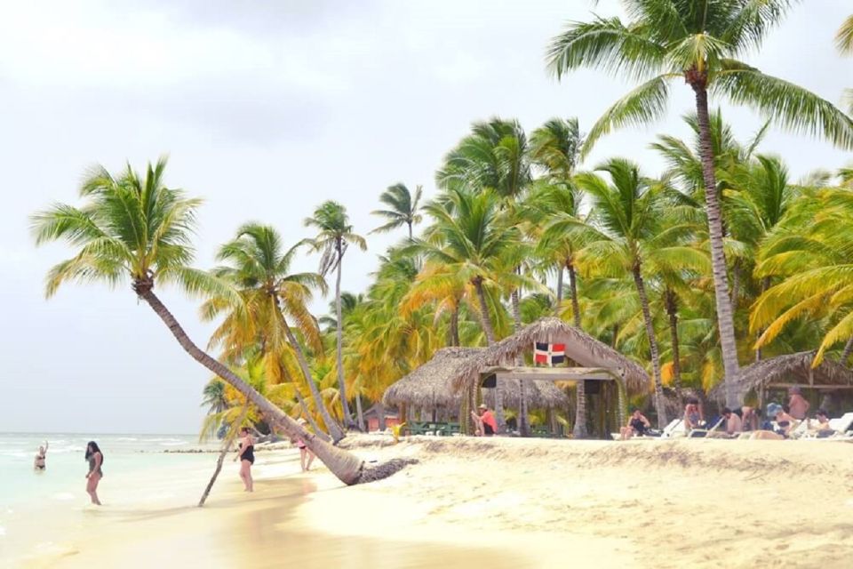 Santo Domingo: Catamaran Boat to Saona Island With Lunch - Common questions