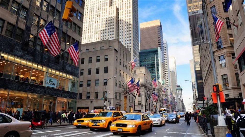 See 15 Sights & Eat New York City Foooooood ! - Times Square & Broadway Lights