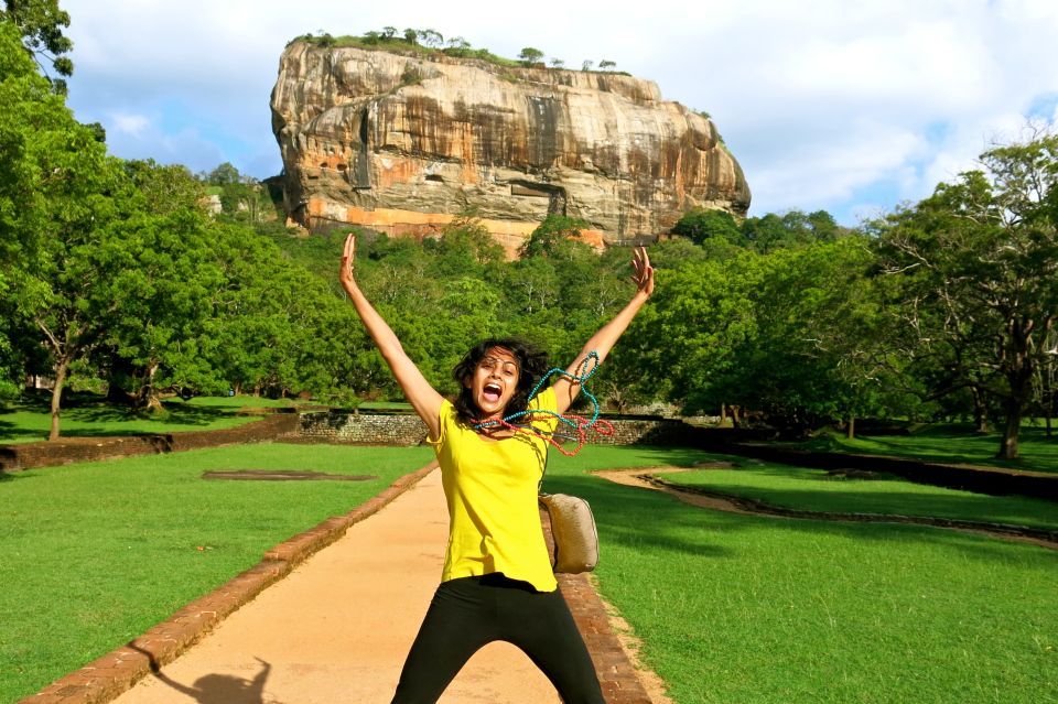 Sigiriya and Pidurangala Rock From Negombo - Local Artisans Experience