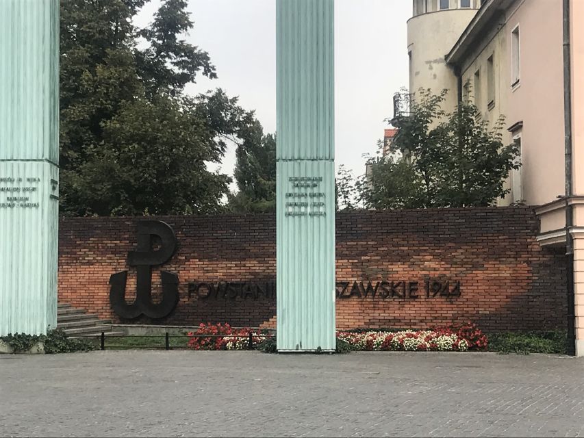 Skip-the-Line Warsaw Royal Castle Private Guided Tour - Educational Insights and Stories