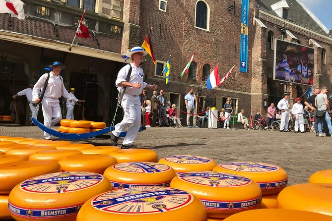 Small Group Alkmaar Cheese Market and City Tour *English* - Common questions