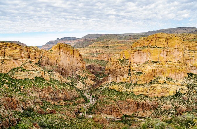 Small Group Apache Trail Day Tour With Dolly Steamboat From Phoenix - Noteworthy Tour Features