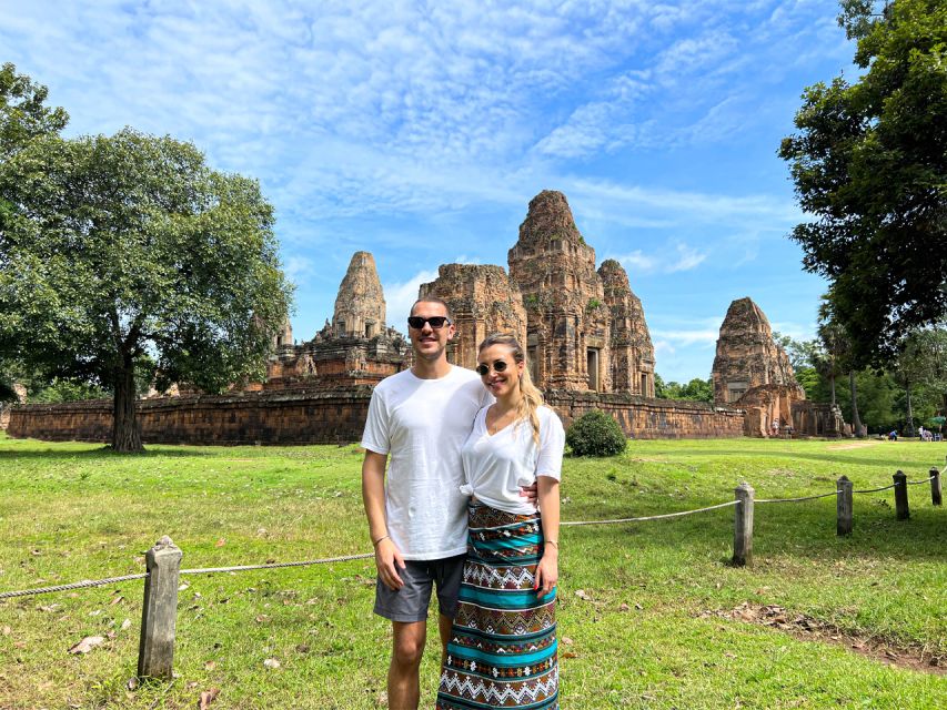 Small-Group Tour of Grand Circuit Temples With Banteay Srei - Booking Information