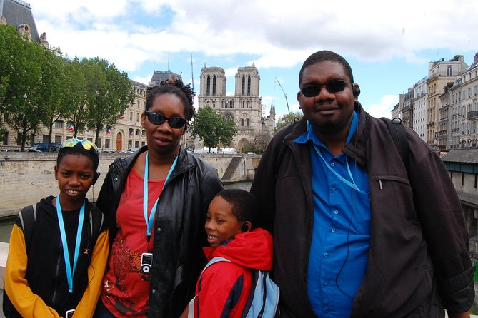 St Chapel, Ile De La Cité, Louvre, - Priority Access - Private Tour- Eng/Esp - Common questions