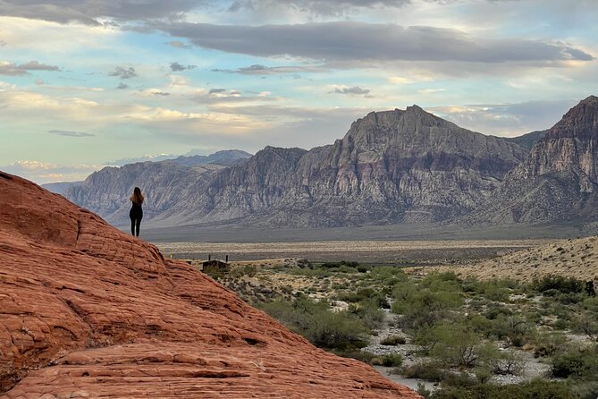 Sunset Hike and Photography Tour Near Red Rock With Optional 7 Magic Mountains - Guide Insights and Expertise