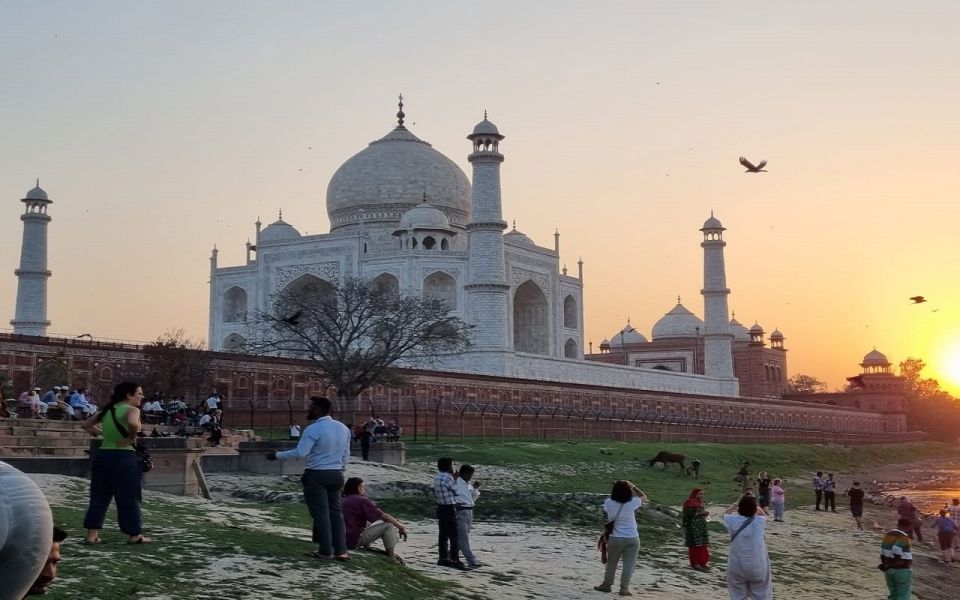 Taj Mahal Experience Guided Tour With Lunch at 5-Star Hotel - Common questions