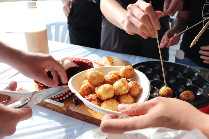 Takoyaki Cooking Experience in Osaka Bay by Cruise - Common questions