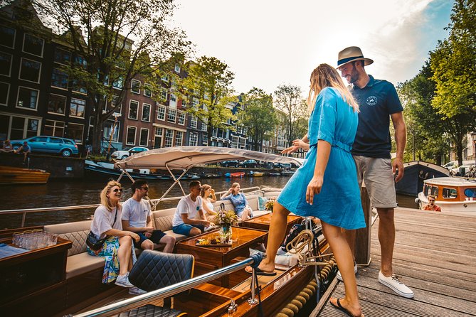 The Ultimate Amsterdam Canal Cruise - 2hr - Small Group With Drinks & Snacks - Common questions
