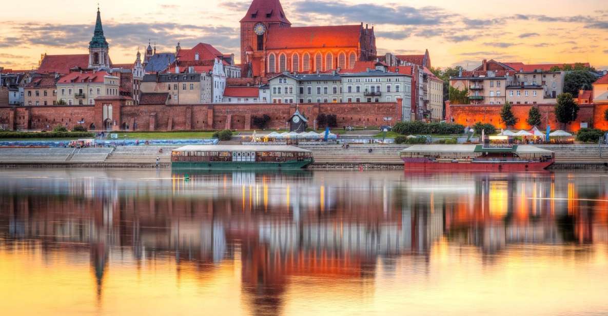 Torun Old Town Highlights Private Walking Tour - Customer Reviews and Recommendations