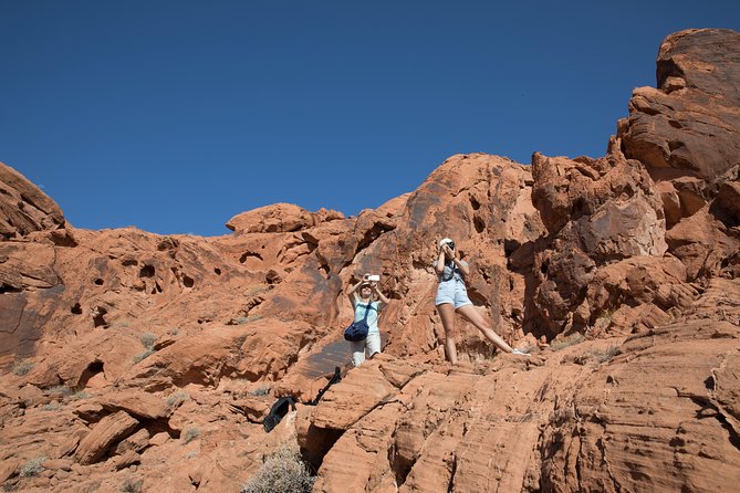 Valley of Fire Hiking Tour From Las Vegas - Common questions