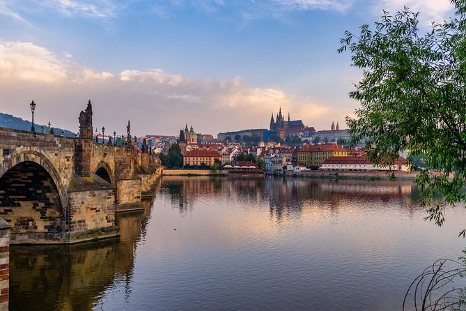 Vienna to Prague - Private Transfer With 2 Hours of Sightseeing - Traveler Reviews