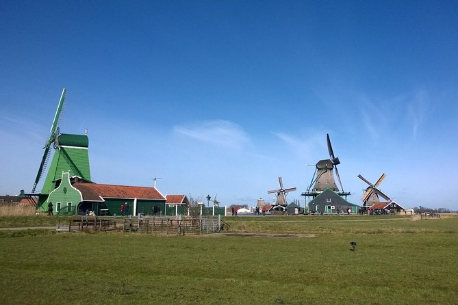Zaanse Schans and Volendam Private Tour From Amsterdam - Exploring Broek in Waterland