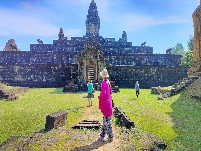1 Day Angkor Wat Tour With Tour Guide - Local Guide Experience