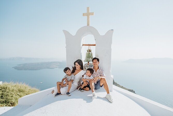 120 Minute Private Vacation Photography Session With Local Photographer in Santorini - Booking Details