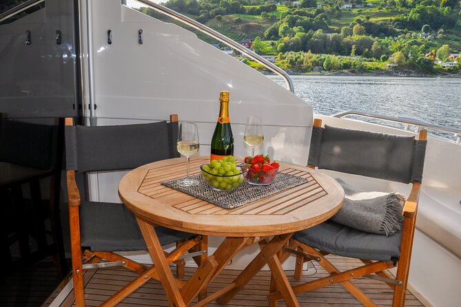 3 H Private Yacht-Cruise Around Bergen - Last Words