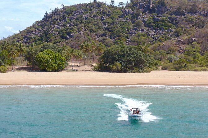 360 Boat Experience to Circumnavigate Magnetic Island - Example Review