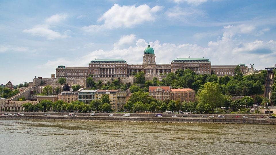 4 Hour the Treasures of Budapest Private Walking Tour - Common questions
