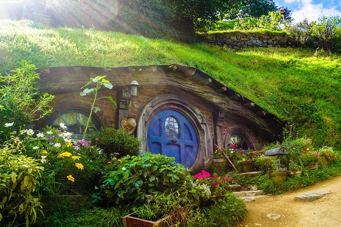 6hr Hobbiton Movie Set Tour - Departs Tauranga - Appreciation for Tour Guides