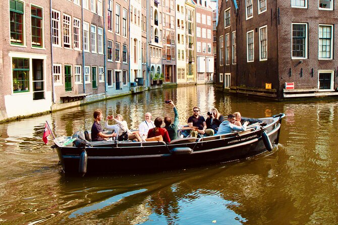 Amsterdam Canal Cruise on a Small Open Boat (Max 12 Guests) - Common questions