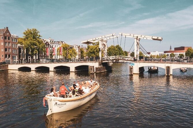 Amsterdam Private Boat Trip With Pizza and Unlimited Drinks - Common questions