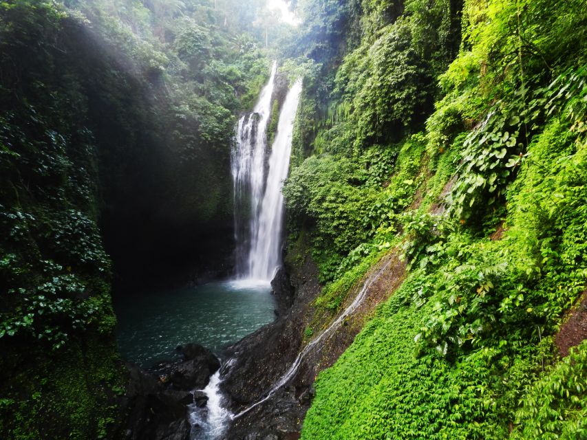 Bali: Sambangan Waterfalls Trekking, Sliding, & Jumping Trip - Trekking & Sliding Activities