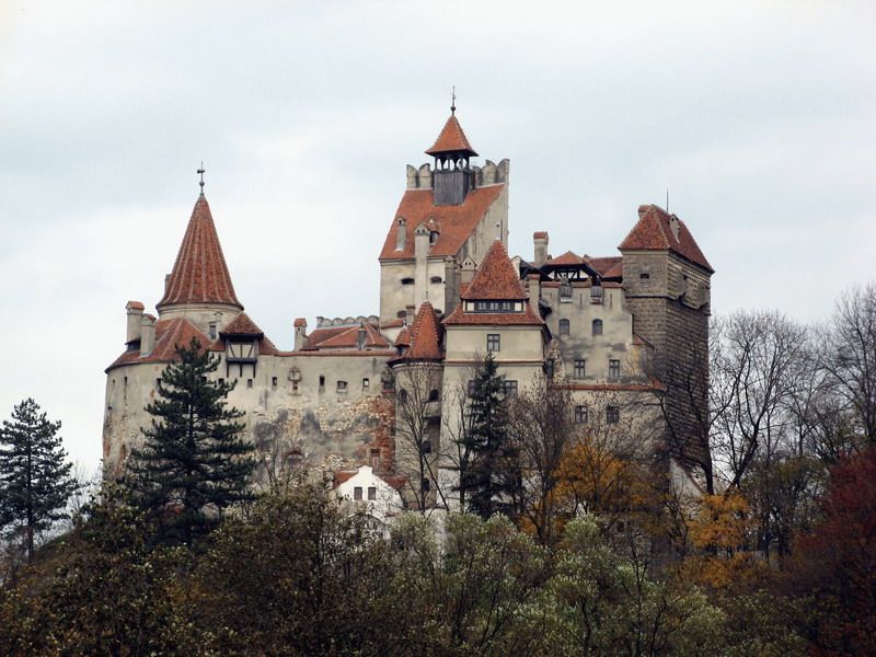 Bucharest: Bran & Peles Castle With Rasnov Citadel Day Trip - Common questions