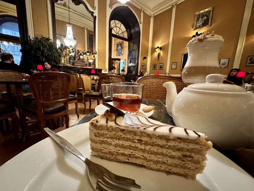 Budapest: Buda District Walking Tour With Cake and Coffee - Common questions