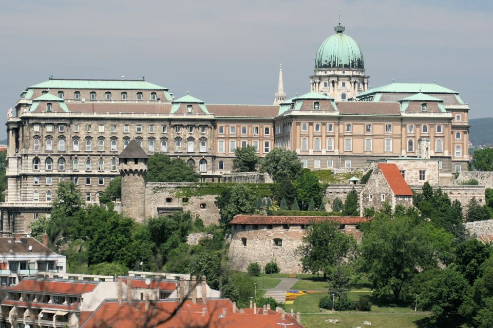 Budapest: Guided Tour to the Hospital in the Rock & Castle - Common questions